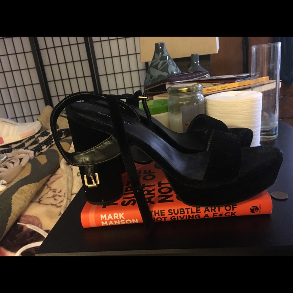 Heels - Picture 1 of 2